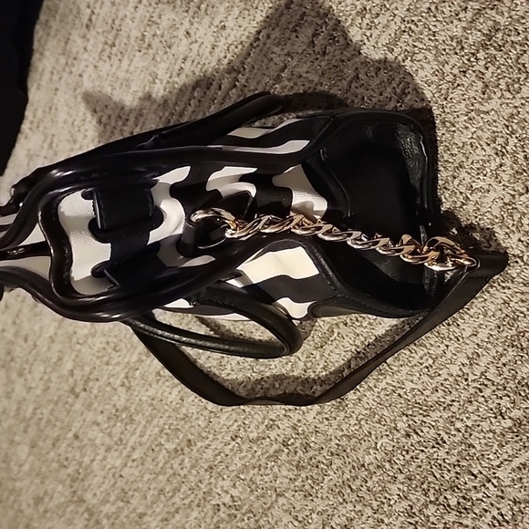 Michael kors Hamilton medium satchel cross body bag. Black/white/gold - Picture 9 of 16